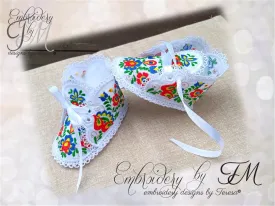 Baby Booties No.57 -folklore motifs from Slovacko region / FSL fabric