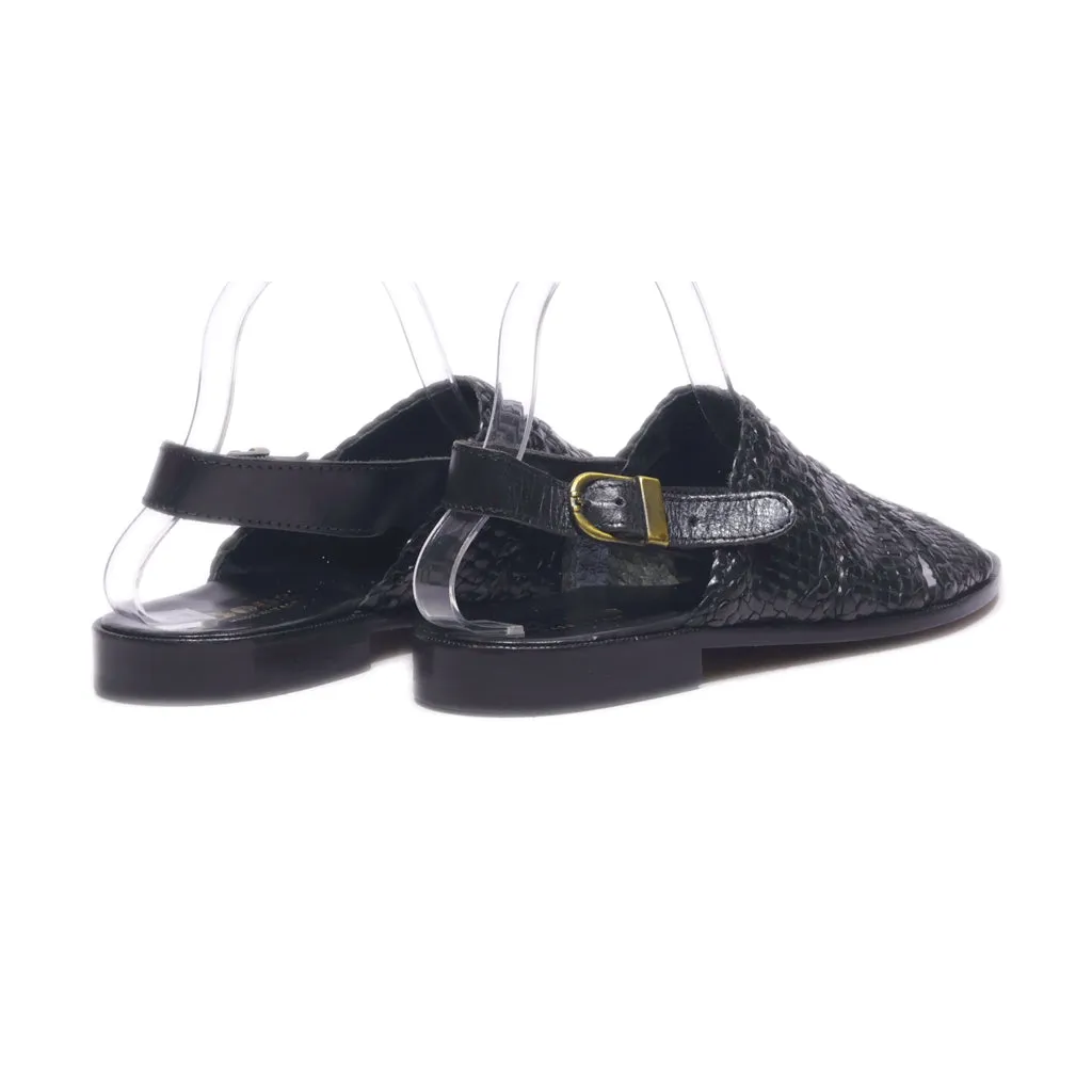 Boos Flat Sandals Leather Black Colour For Women