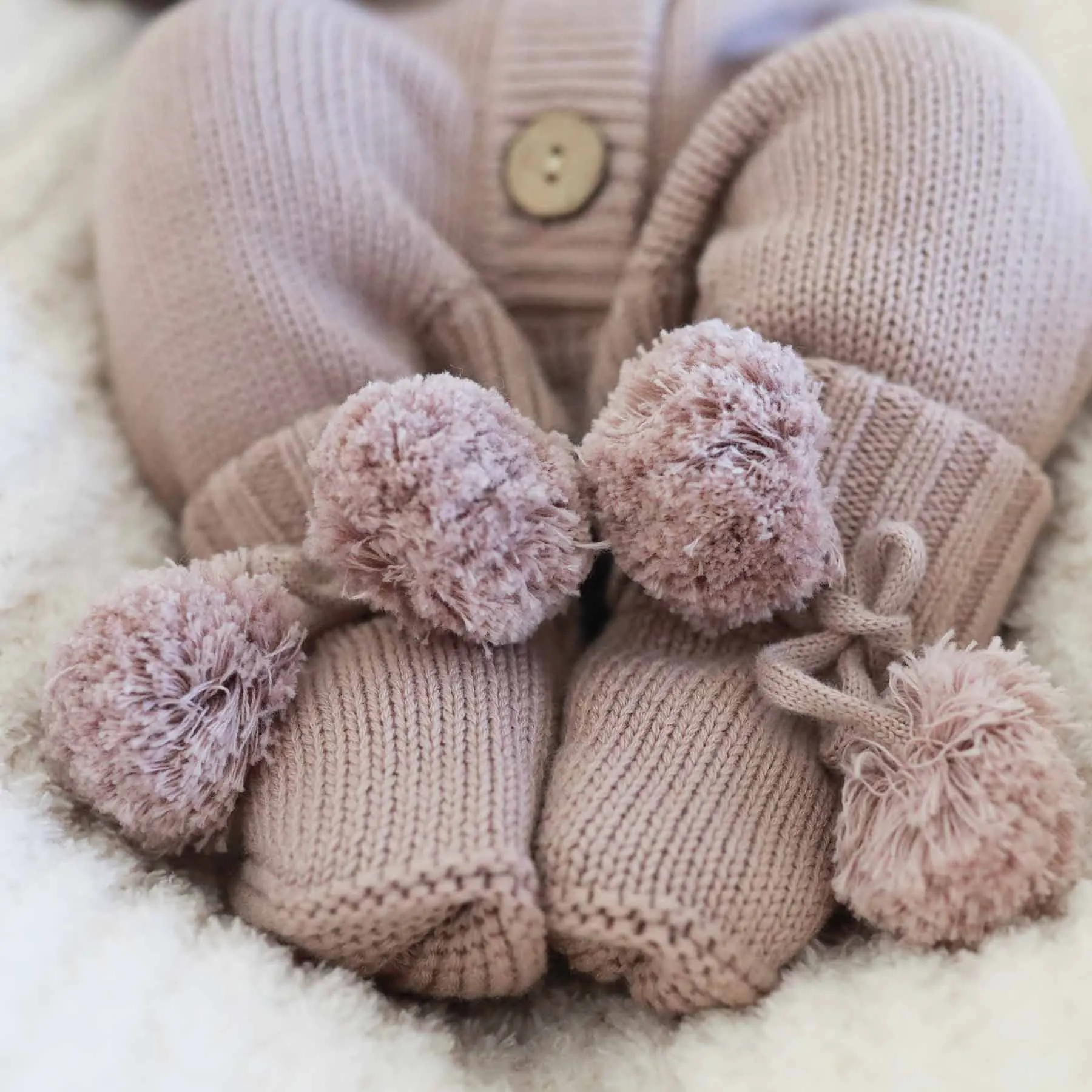 Knit Pom Pom Baby Booties | Iris*