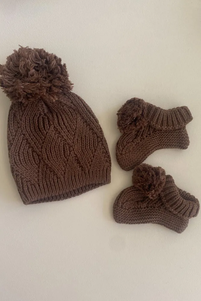 Shell Stitch Newborn Bonnet & Booties