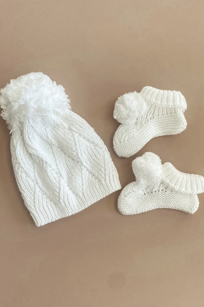 Shell Stitch Newborn Bonnet & Booties