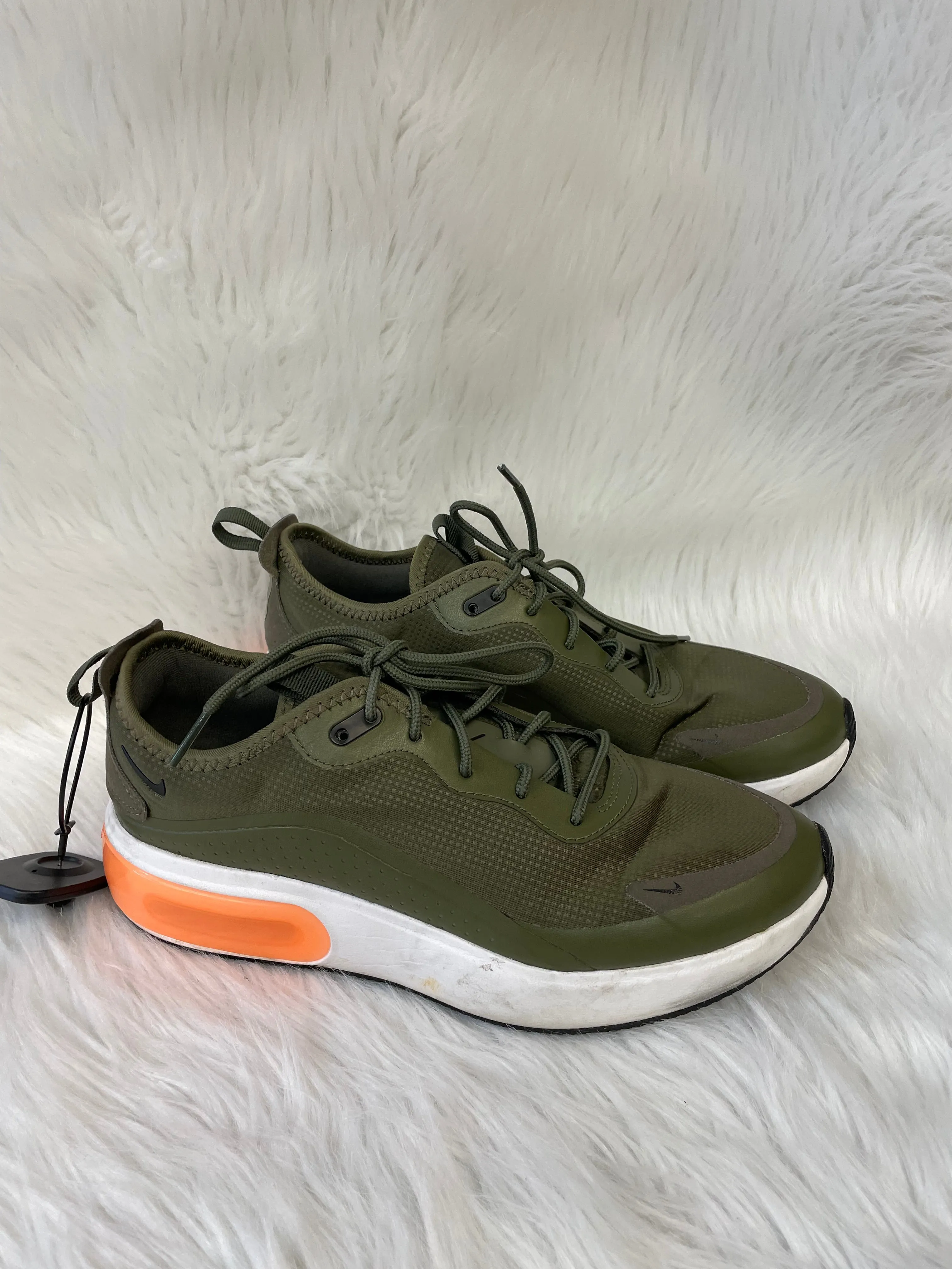 Shoes Athletic By Nike In Green & Orange, Size: 9