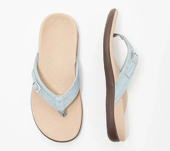 VlONlC Sandals with Buckle Detail